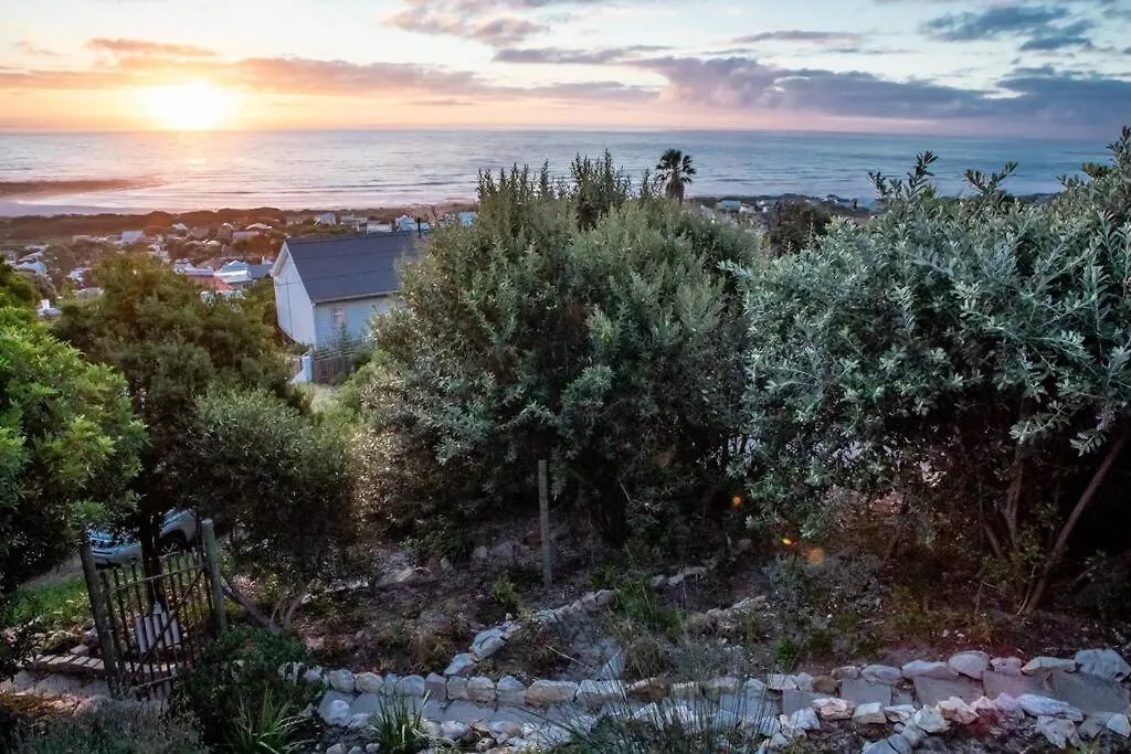 Serene Hide-Away With Ocean Views Cape Town